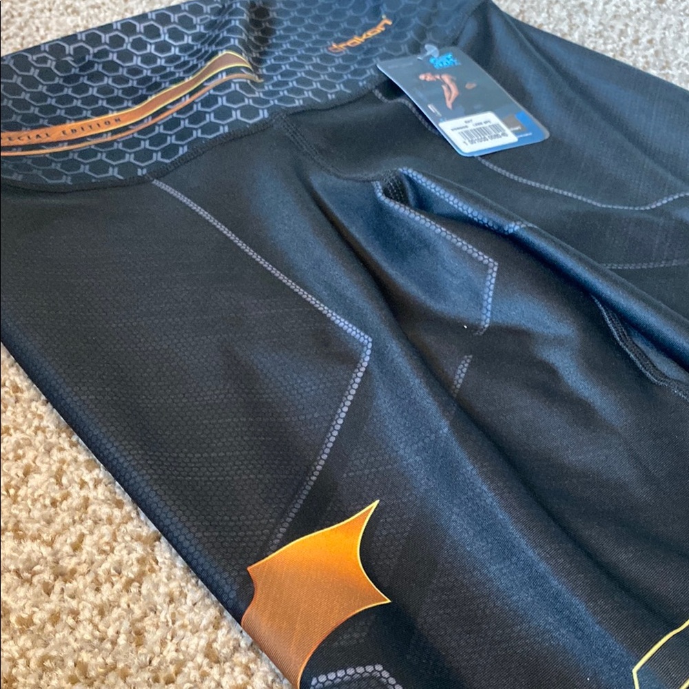 Drakon Special Edition Batman CoolFit Leggings.  OSFA. NWT